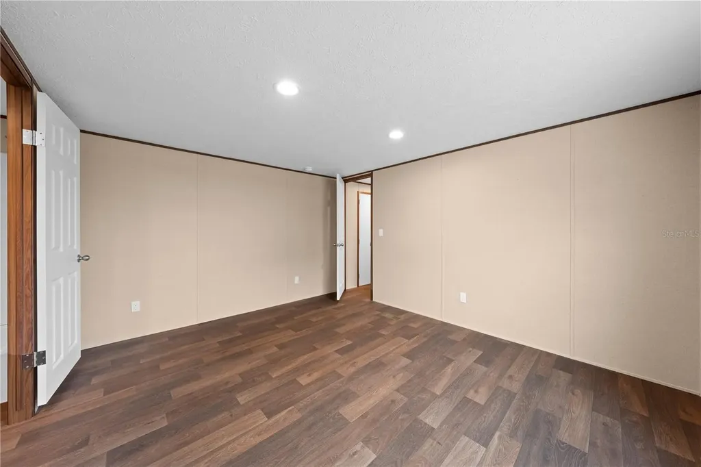 411 Lagoon Court Kenansville FL 34739