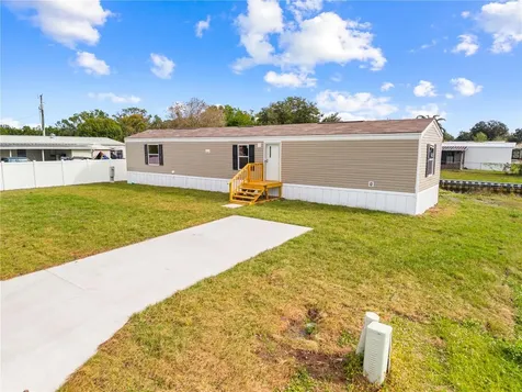 411 Lagoon Court Kenansville FL 34739