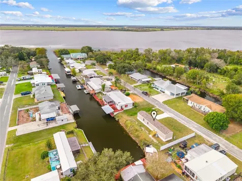 411 Lagoon Court Kenansville FL 34739