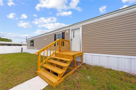 411 Lagoon Court Kenansville FL 34739