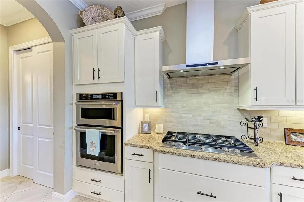 16544 Hillside Circle Bradenton FL 34202