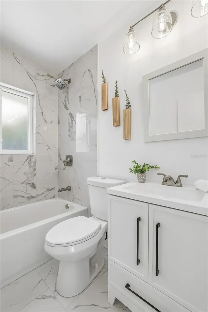 4095 Locust Street NE St Petersburg FL 33703