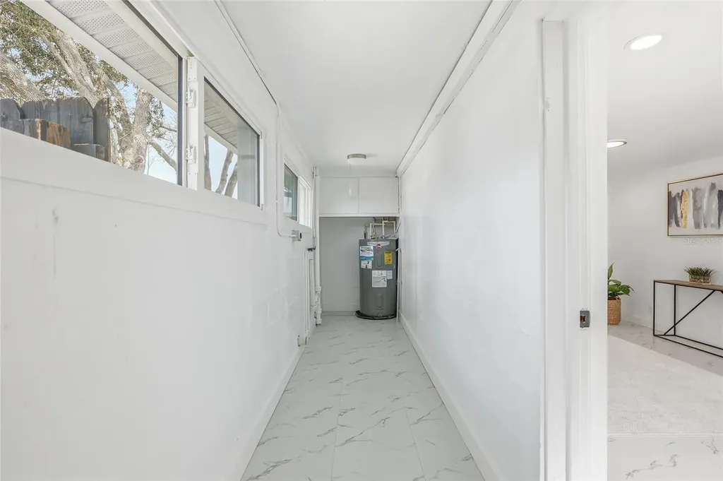 4095 Locust Street NE St Petersburg FL 33703