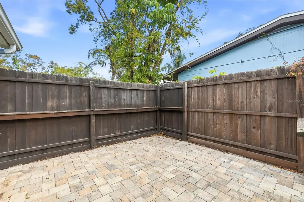 4095 Locust Street NE St Petersburg FL 33703