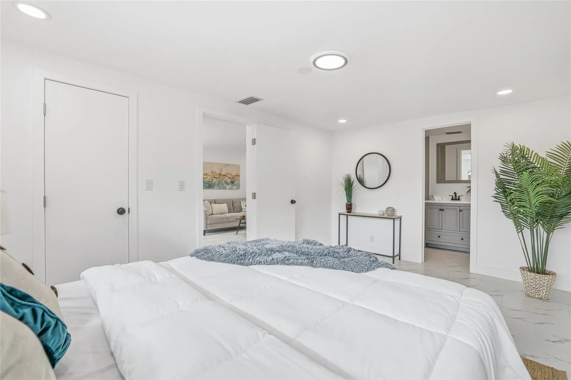 4095 Locust Street NE St Petersburg FL 33703