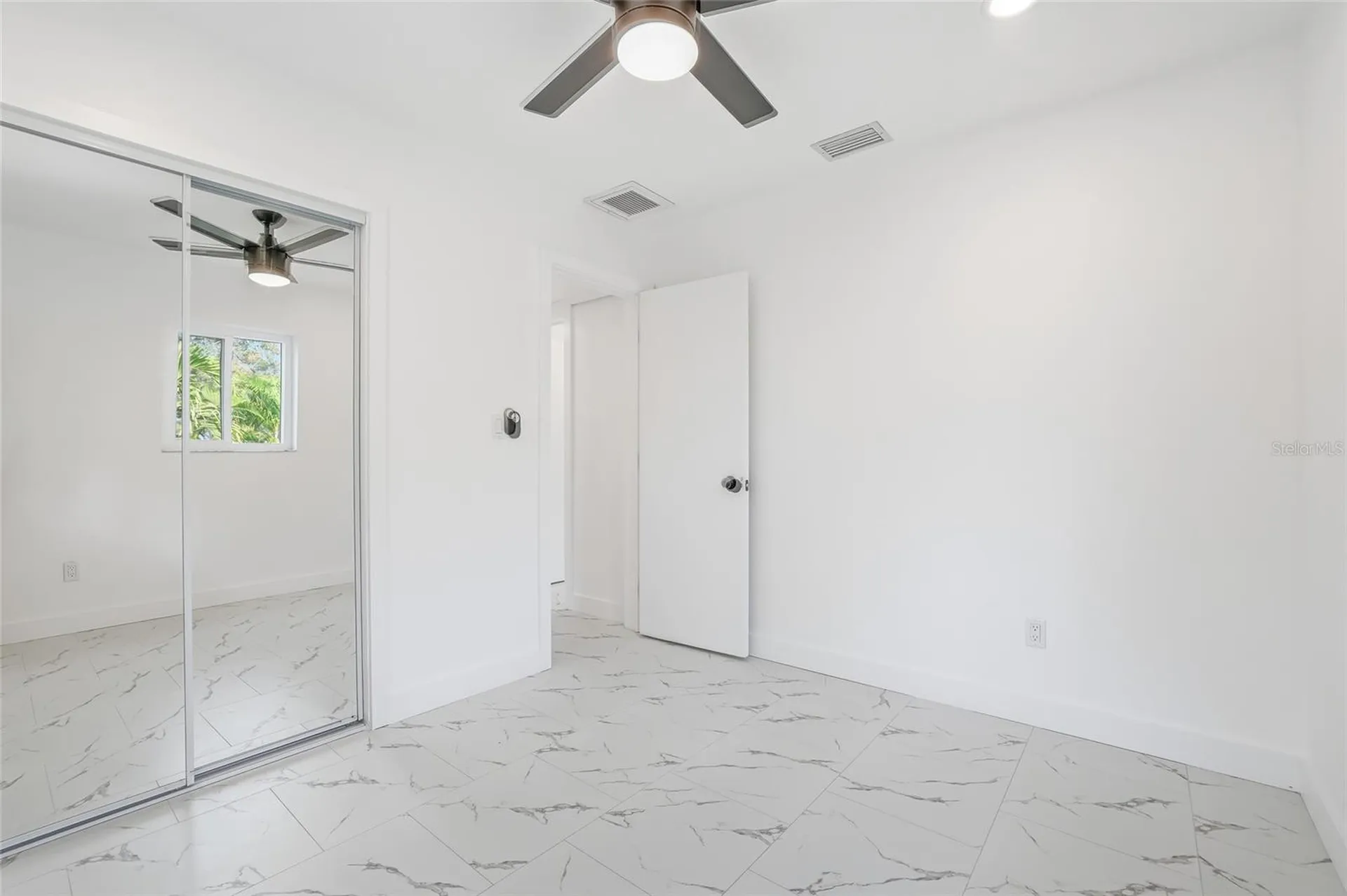 4095 Locust Street NE St Petersburg FL 33703