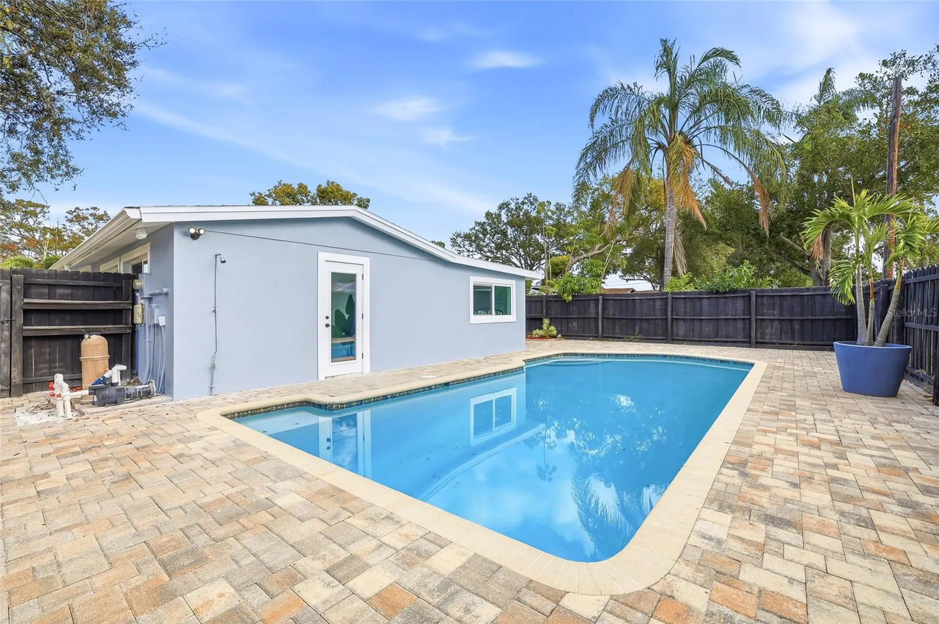 4095 Locust Street NE St Petersburg FL 33703
