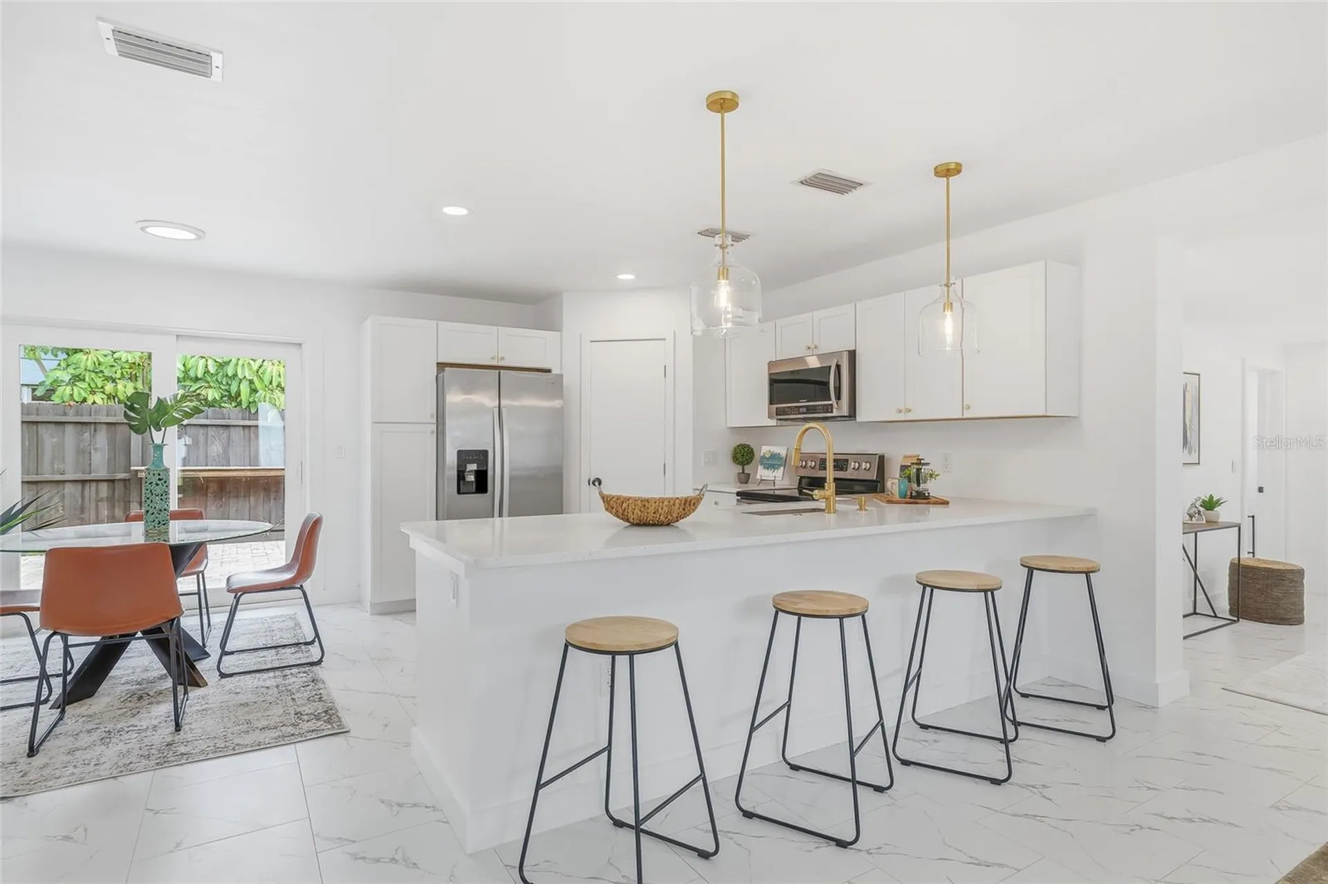 4095 Locust Street NE St Petersburg FL 33703
