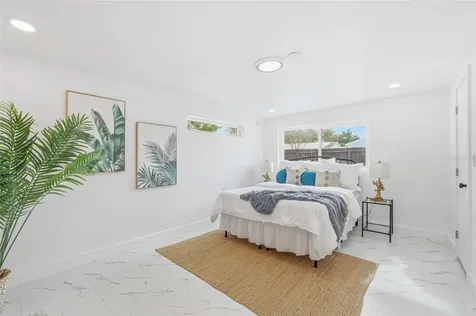4095 Locust Street NE St Petersburg FL 33703