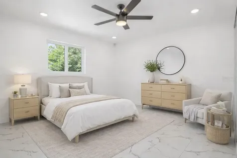 4095 Locust Street NE St Petersburg FL 33703
