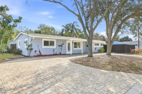 4095 Locust Street NE St Petersburg FL 33703