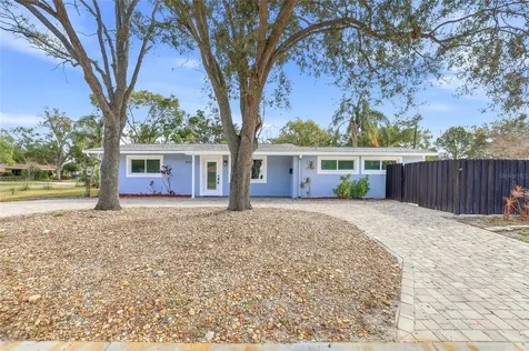4095 Locust Street NE St Petersburg FL 33703