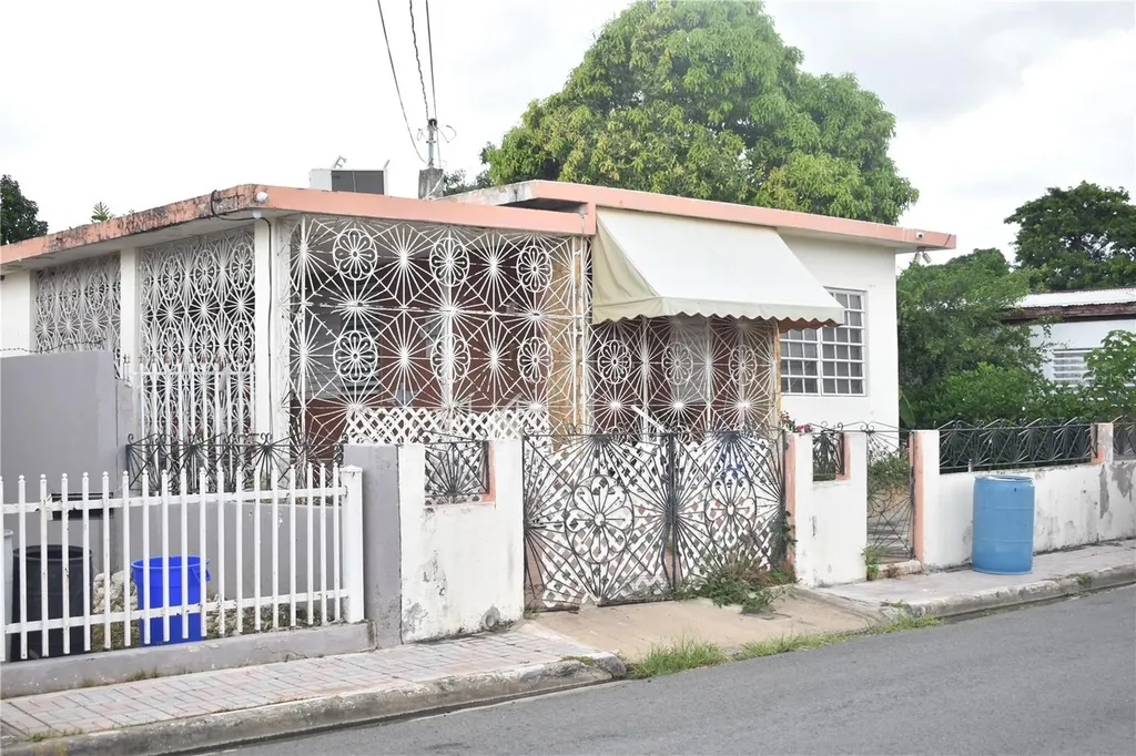 19 5 De Octubre Santa Isabel PR 00757