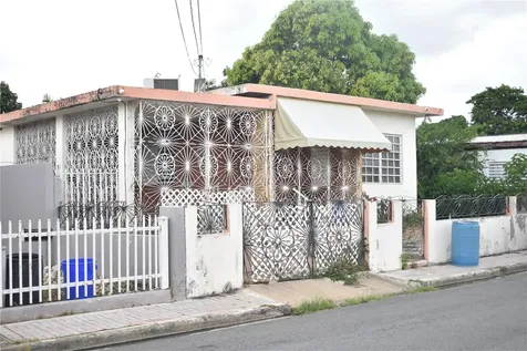 19 5 De Octubre Santa Isabel PR 00757