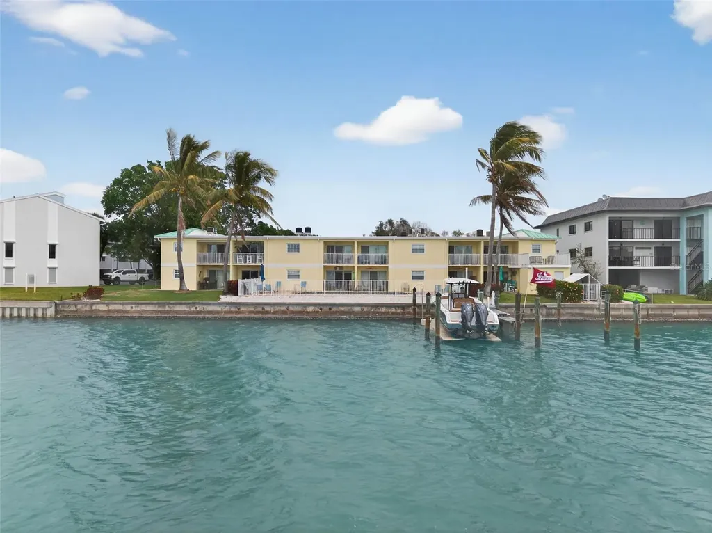 12100 Capri Circle S Treasure Island FL 33706