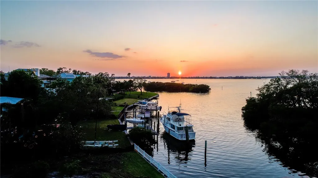1521 Bay Point Drive Sarasota FL 34236
