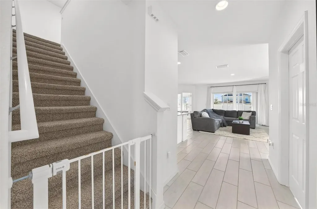 6877 Wilson Hammock Avenue Groveland FL 34736
