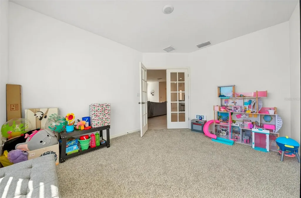6877 Wilson Hammock Avenue Groveland FL 34736