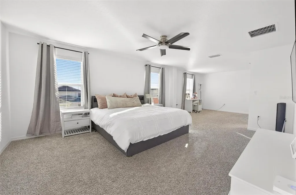 6877 Wilson Hammock Avenue Groveland FL 34736