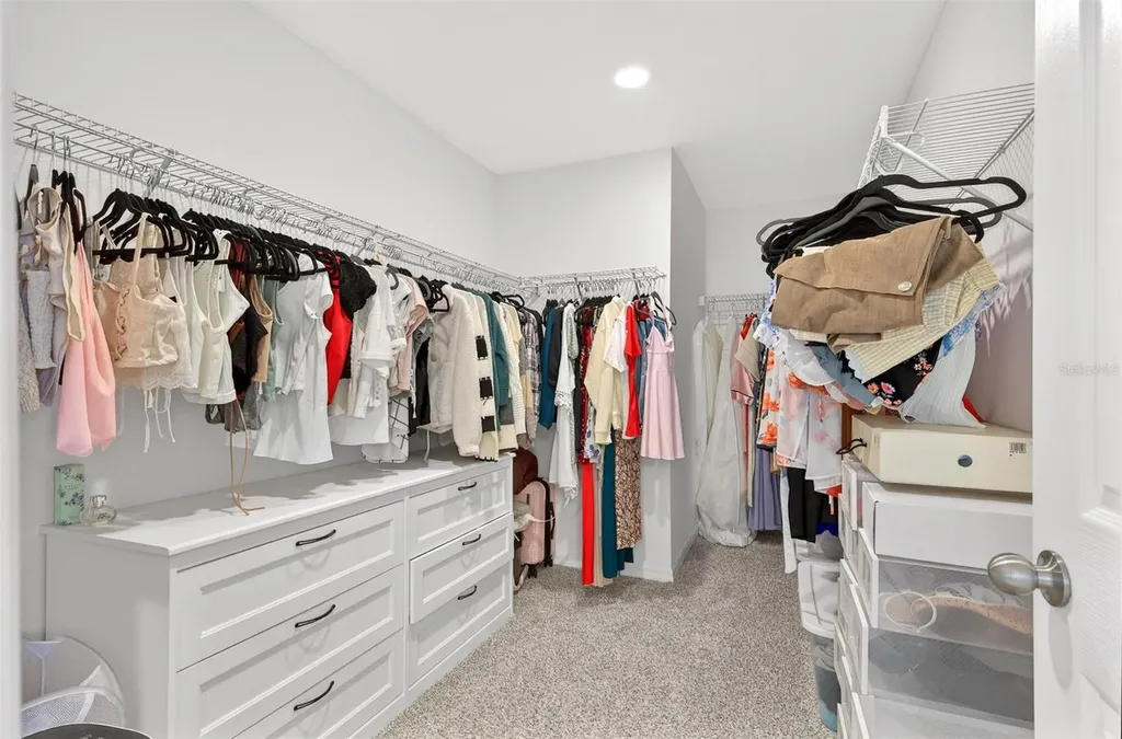 6877 Wilson Hammock Avenue Groveland FL 34736