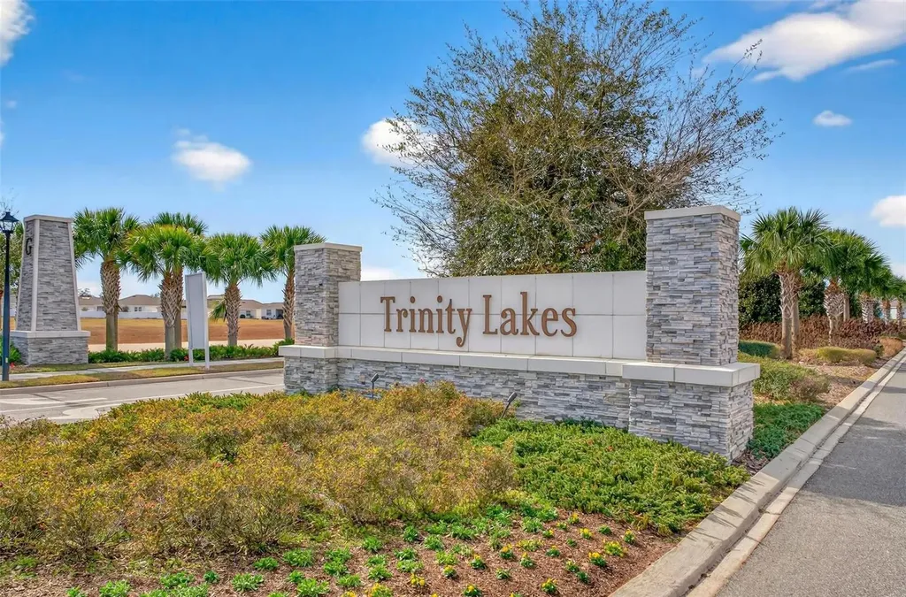 6877 Wilson Hammock Avenue Groveland FL 34736