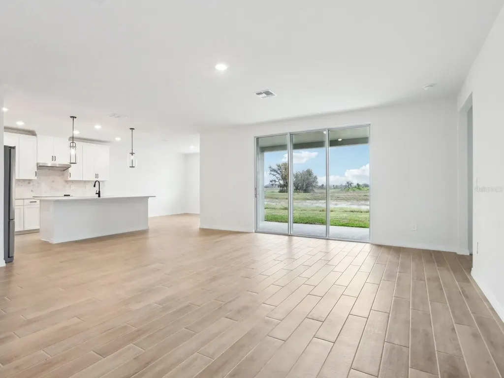 1705 Draughton Drive Zephyrhills FL 33541
