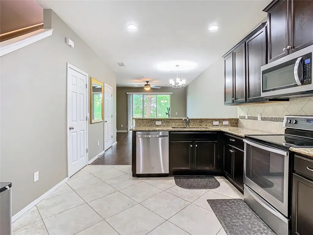 4907 White Sanderling Court Tampa FL 33619