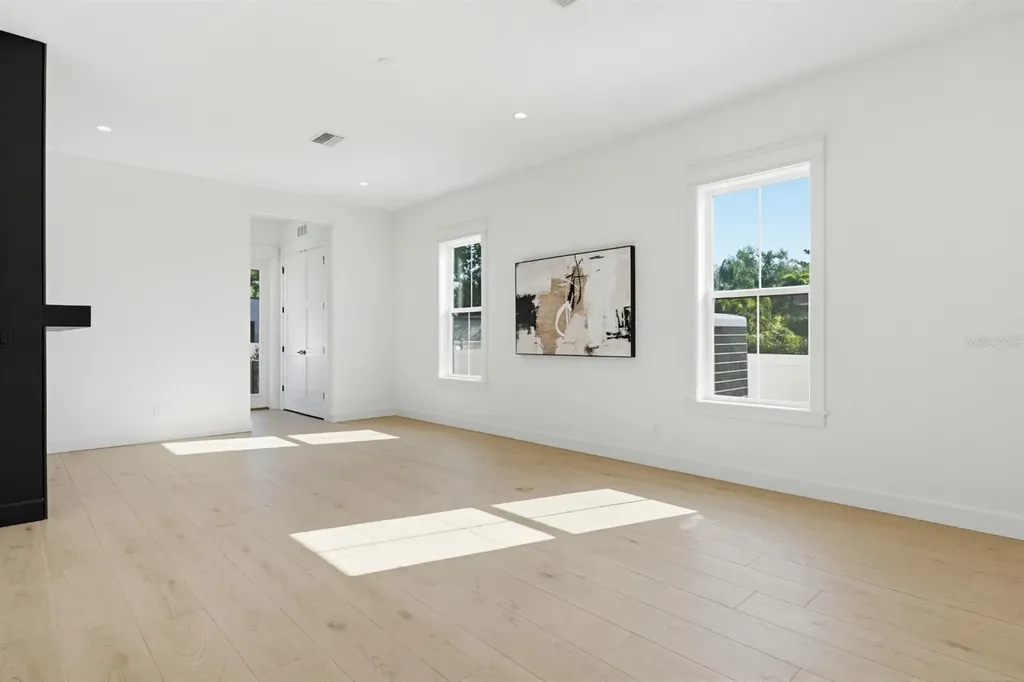 4123 W Corona Street Tampa FL 33629