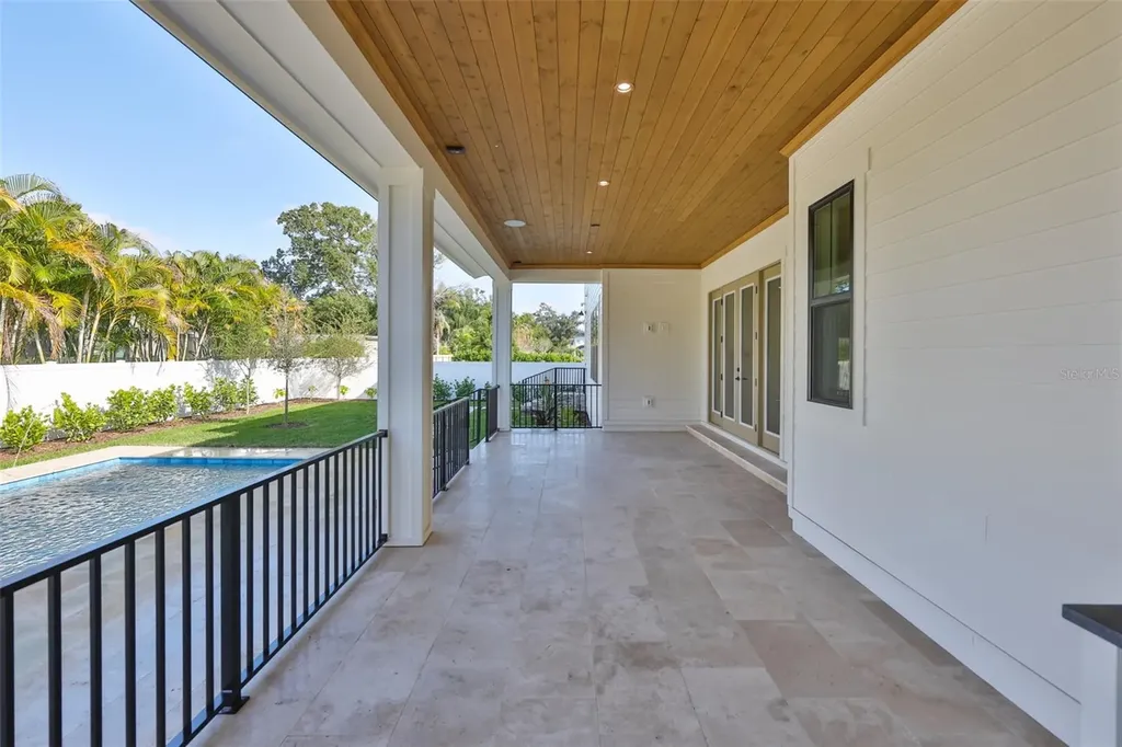 4123 W Corona Street Tampa FL 33629