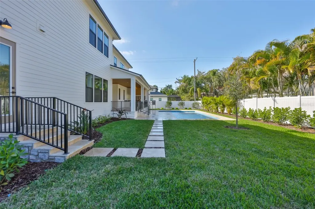 4123 W Corona Street Tampa FL 33629