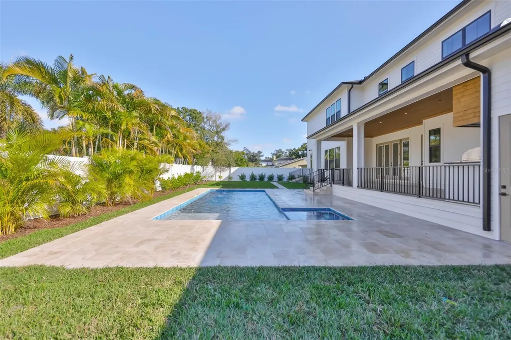 4123 W Corona Street Tampa FL 33629