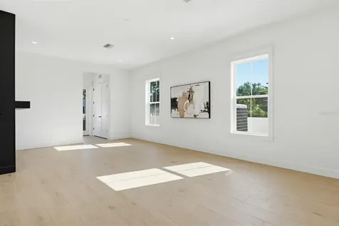 4123 W Corona Street Tampa FL 33629