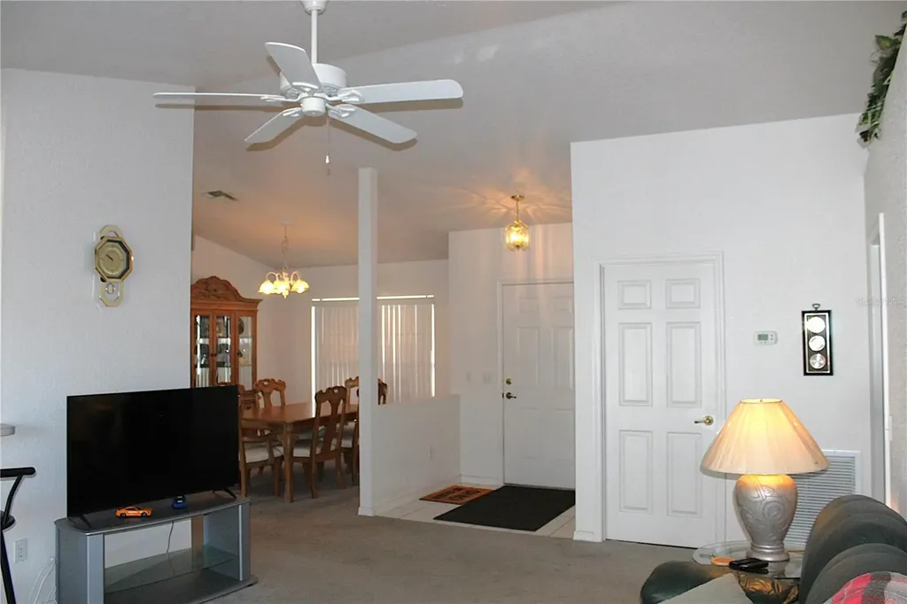 13029 NE 6th Place Silver Springs FL 34488