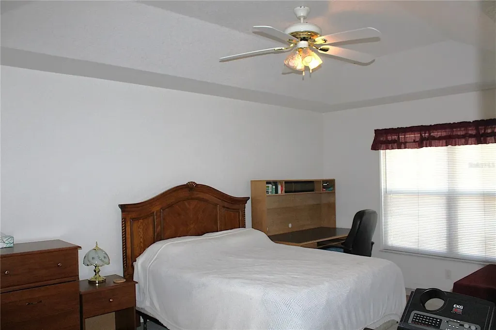 13029 NE 6th Place Silver Springs FL 34488