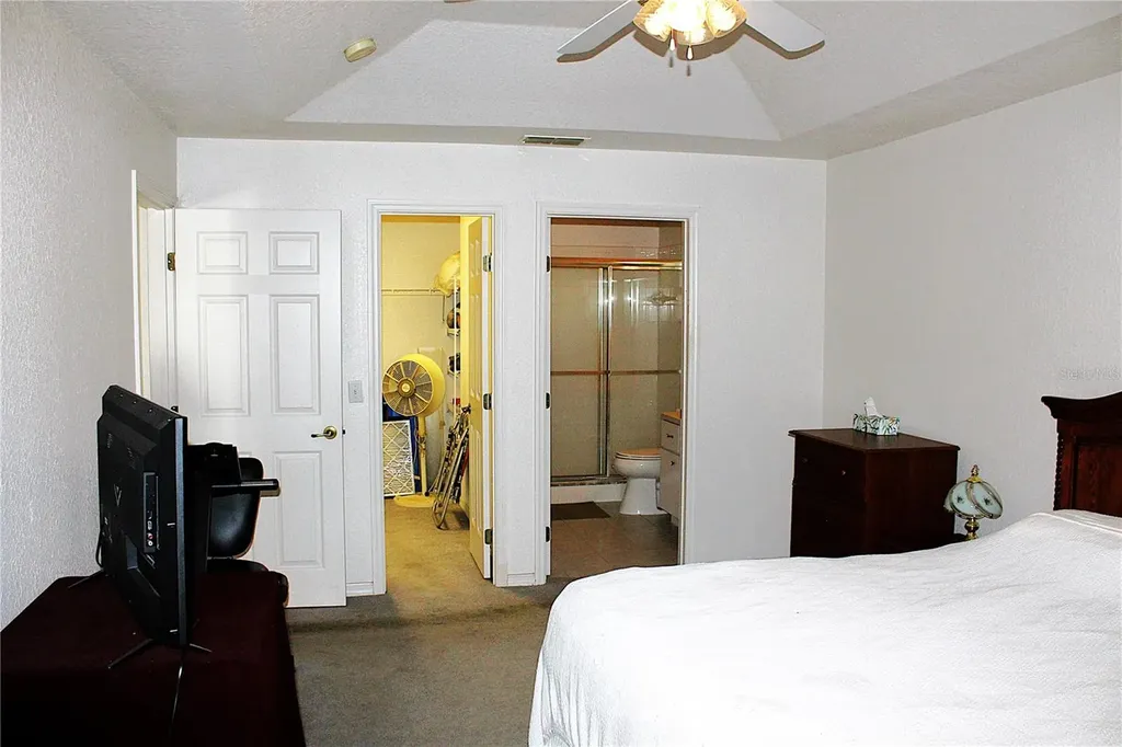 13029 NE 6th Place Silver Springs FL 34488