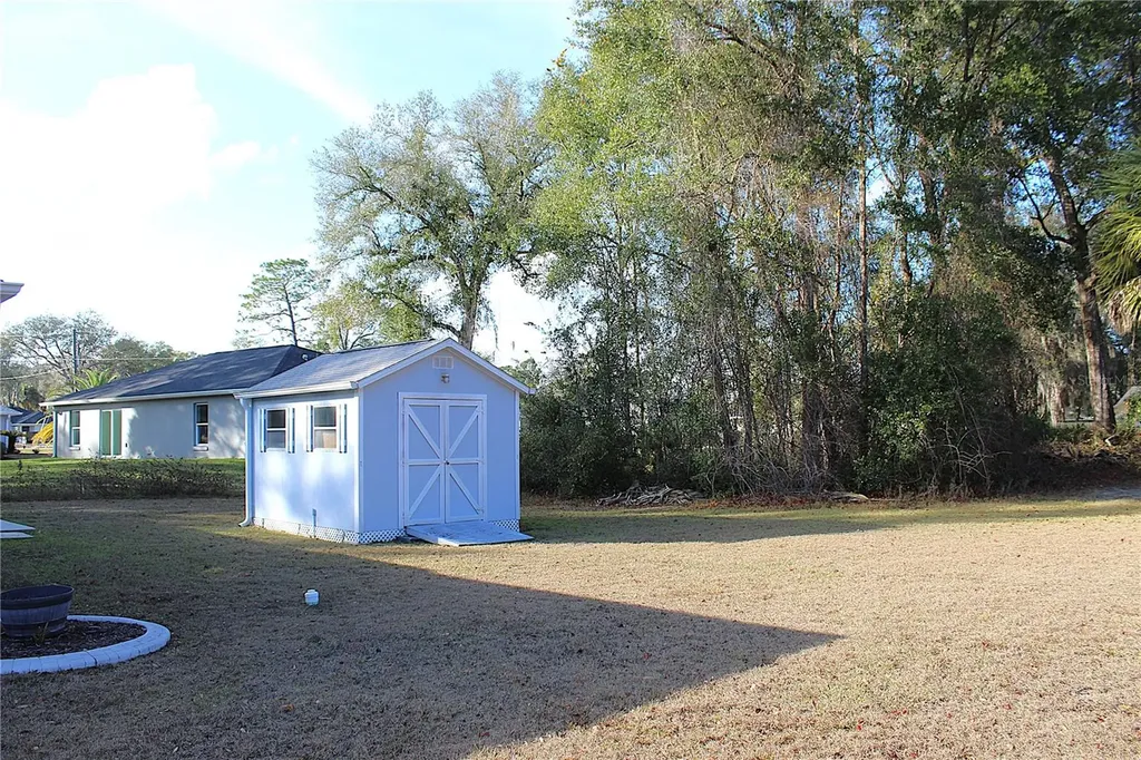 13029 NE 6th Place Silver Springs FL 34488