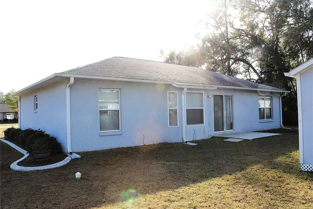 13029 NE 6th Place Silver Springs FL 34488