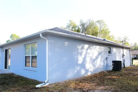 13029 NE 6th Place Silver Springs FL 34488