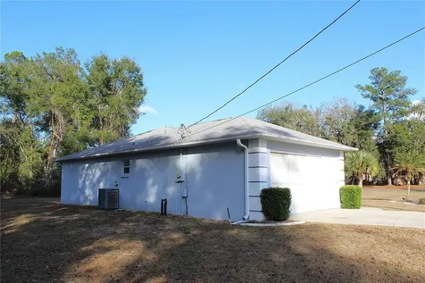 13029 NE 6th Place Silver Springs FL 34488