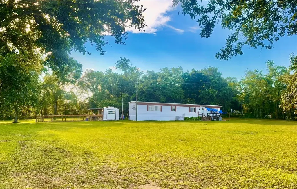 6250 SE 150th Avenue Morriston FL 32668