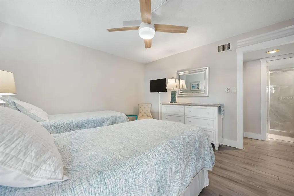 5260 Gulf Of Mexico Drive Longboat Key FL 34228