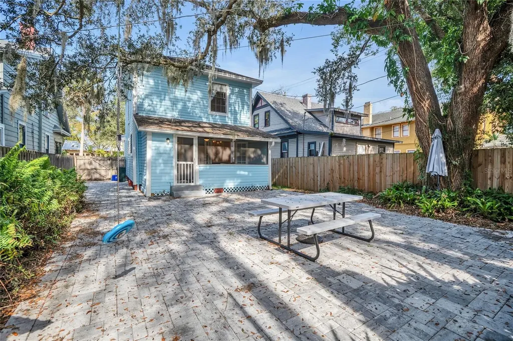 203 E 10th Street Sanford FL 32771