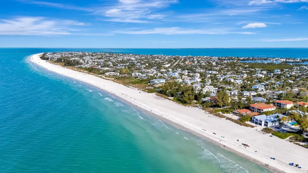 207 75th Street Bradenton Beach FL 34217