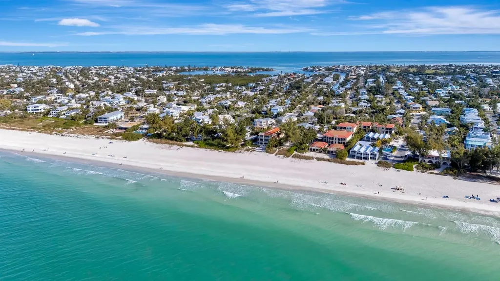 207 75th Street Bradenton Beach FL 34217