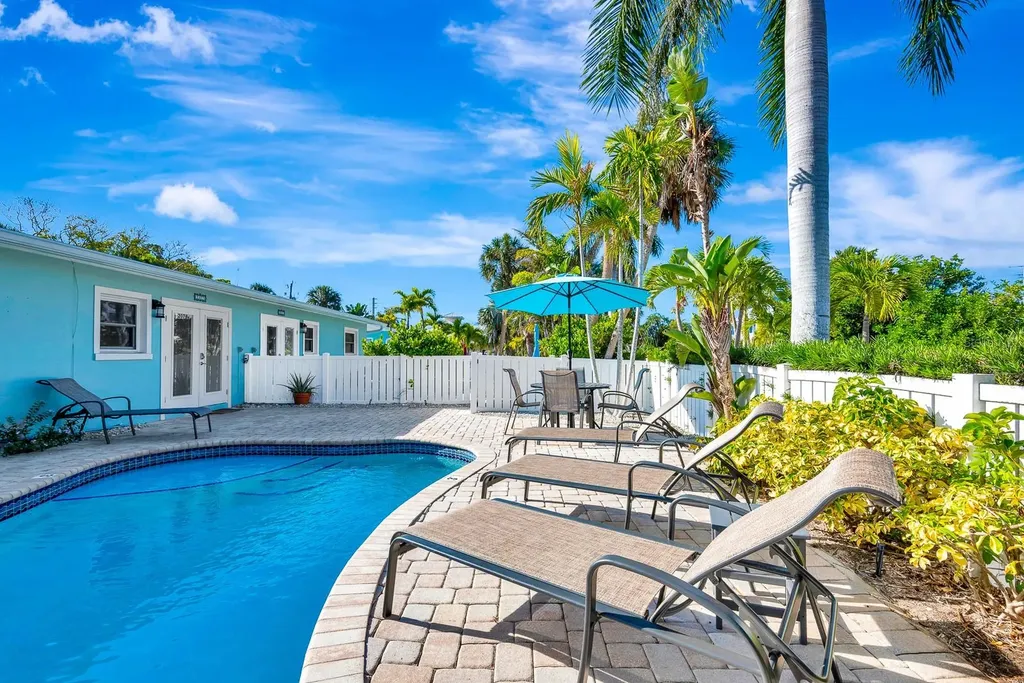 207 75th Street Bradenton Beach FL 34217