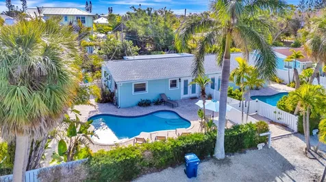 207 75th Street Bradenton Beach FL 34217
