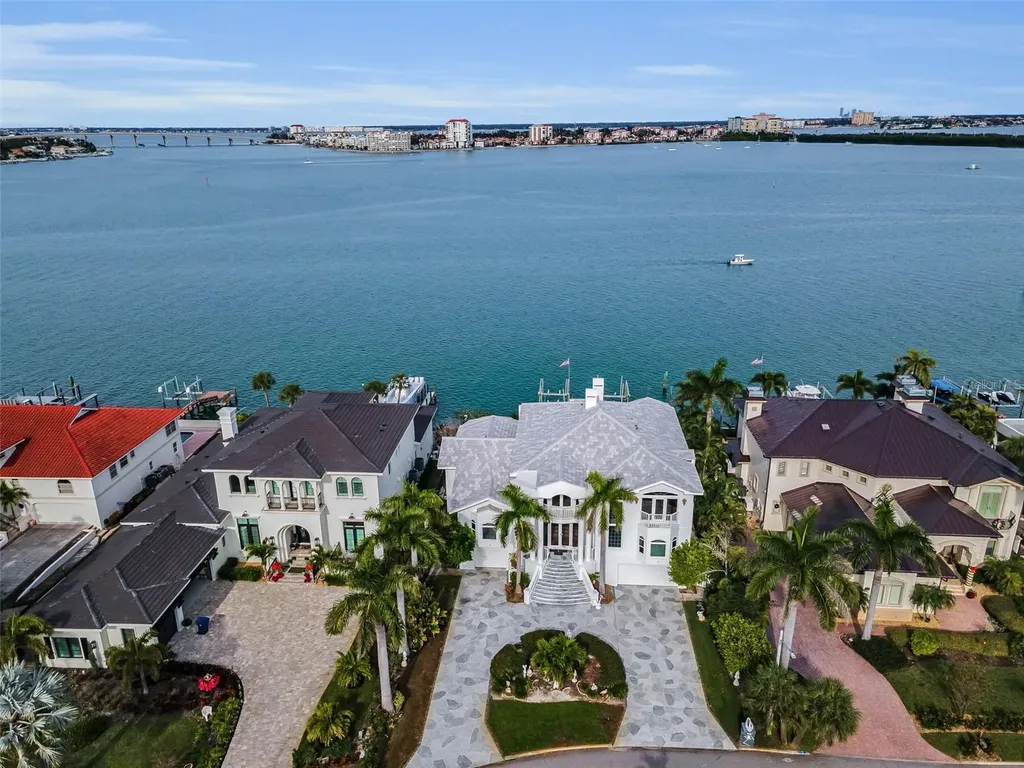 391 1st Street W St Petersburg FL 33715