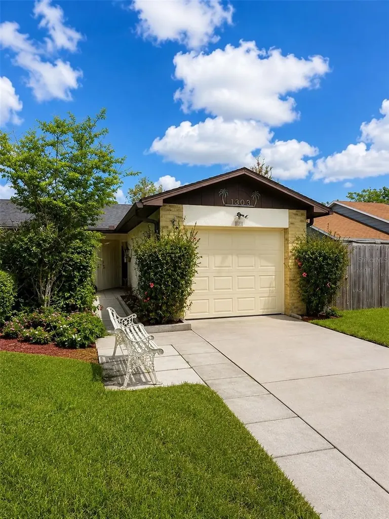 1303 Candlewyck Drive Orlando FL 32807