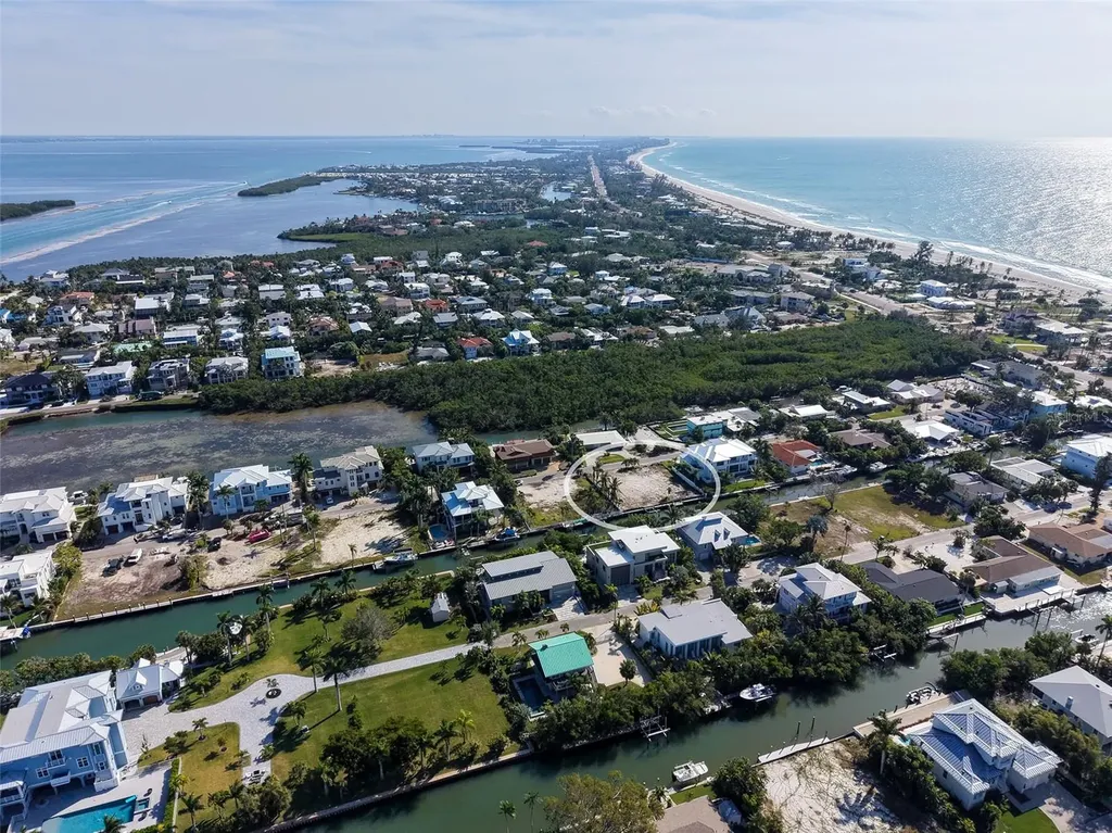 579 Bayview Drive Longboat Key FL 34228