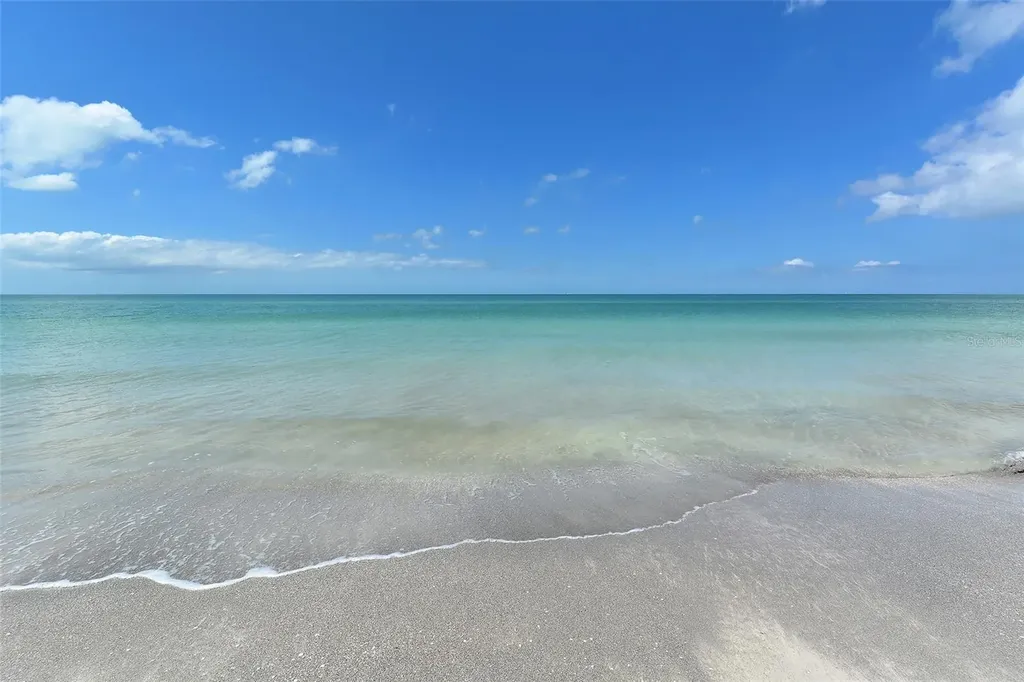 579 Bayview Drive Longboat Key FL 34228